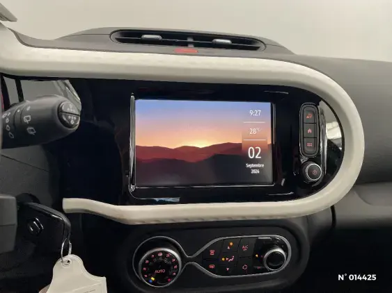 RENAULT TWINGO III - voiture d'occasion - Photo 13