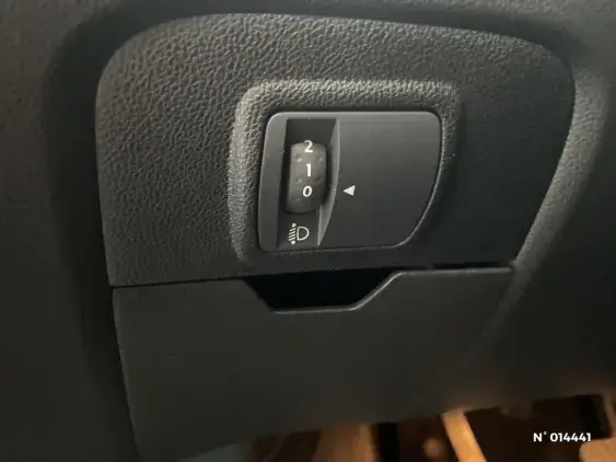 RENAULT SCENIC IV - voiture d'occasion - Photo 15
