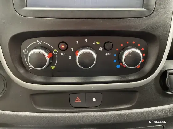 RENAULT TRAFIC FG III - voiture d'occasion - Photo 15