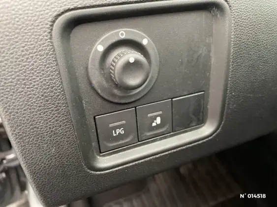 DACIA DUSTER II - voiture d'occasion - Photo 15
