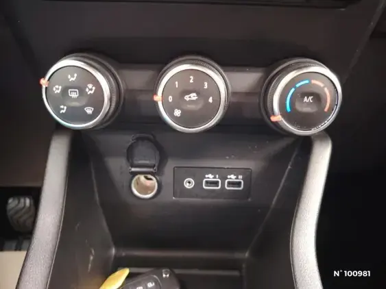 RENAULT CLIO V - voiture d'occasion - Photo 14