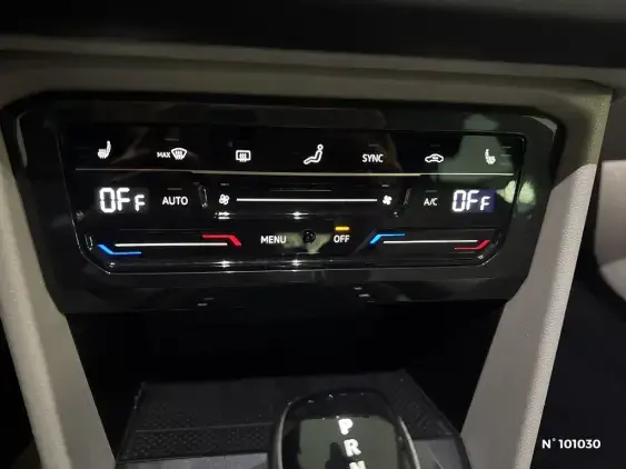 VOLKSWAGEN TIGUAN II - voiture d'occasion - Photo 15
