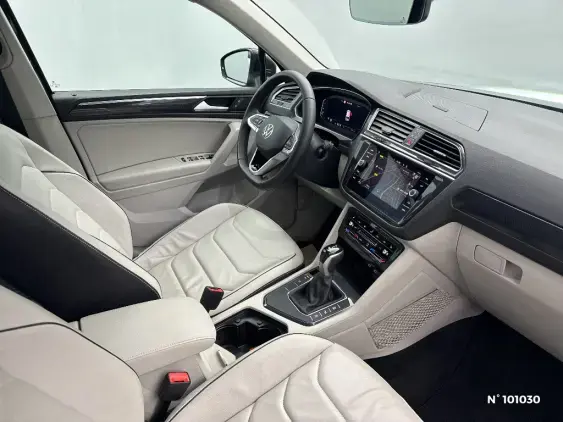VOLKSWAGEN TIGUAN II - voiture d'occasion - Photo 10