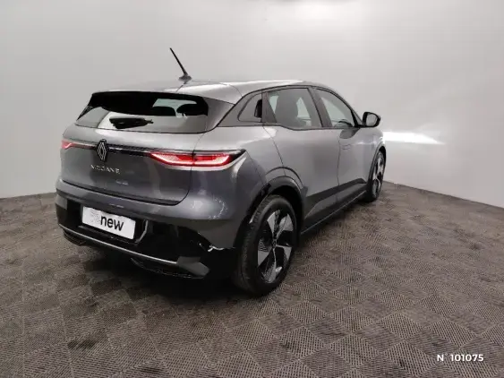 RENAULT MEGANE V - voiture d'occasion - Photo 4