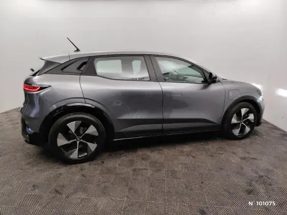 RENAULT MEGANE V - voiture d'occasion - Photo 5