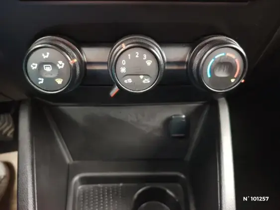 DACIA DUSTER II - voiture d'occasion - Photo 14