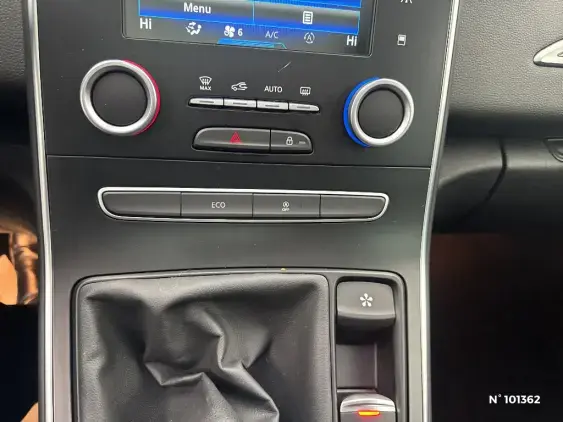 RENAULT SCENIC IV - voiture d'occasion - Photo 15