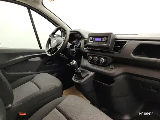 RENAULT TRAFIC FG III - voiture d'occasion - Photo 9