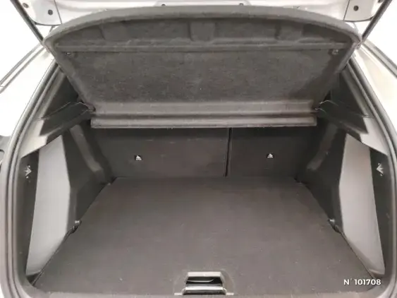 PEUGEOT 2008 II - voiture d'occasion - Photo 7