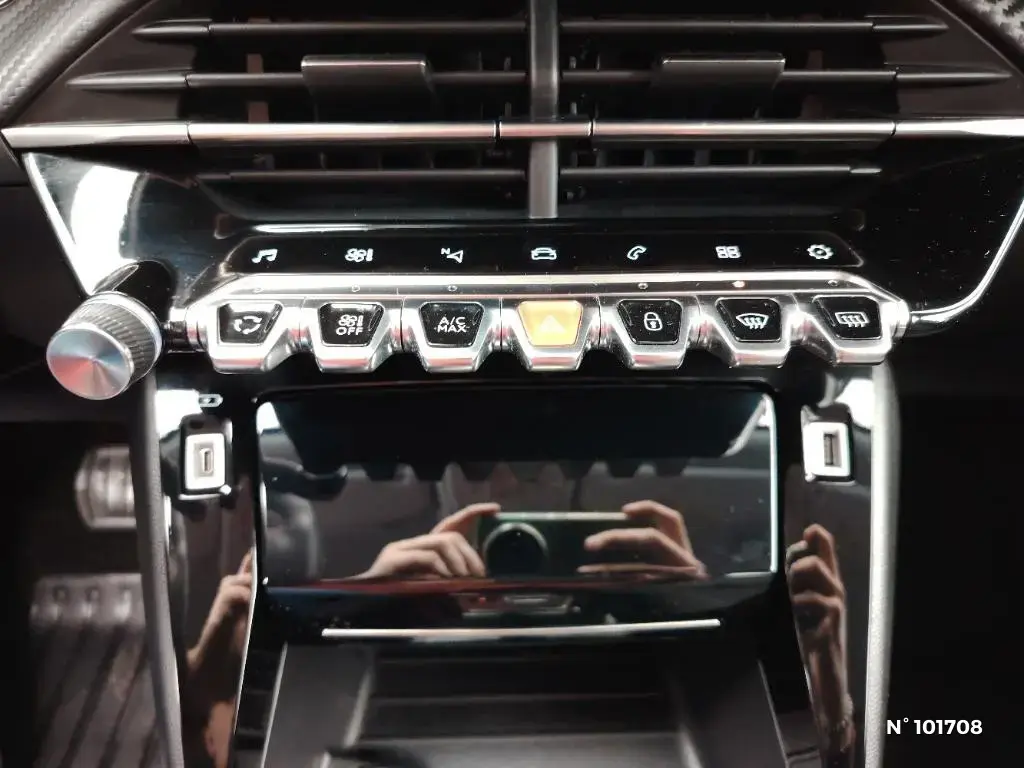 PEUGEOT 2008 II - Miniature 11