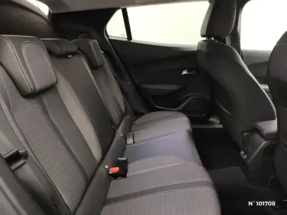 PEUGEOT 2008 II - voiture d'occasion - Photo 11