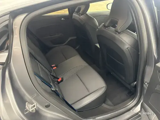 RENAULT CLIO V - voiture d'occasion - Photo 11