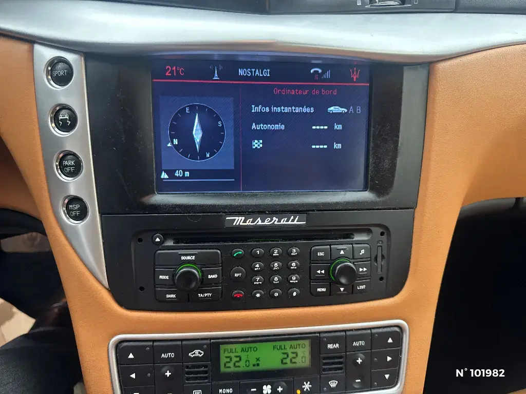 MASERATI GRANTURISMO - Miniature 7