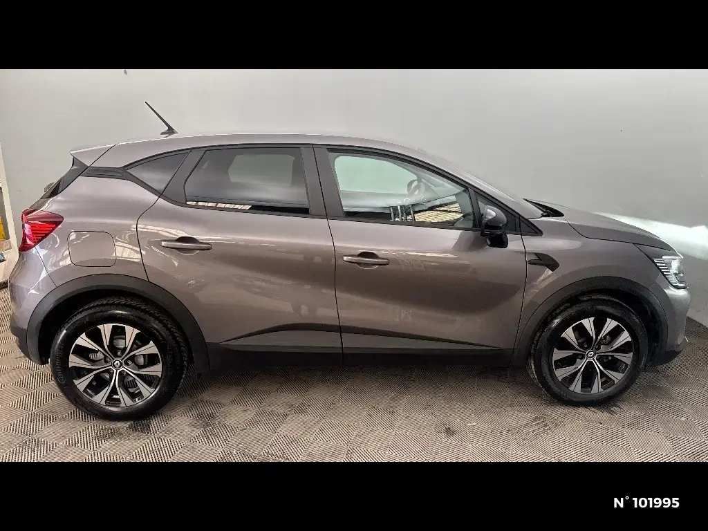 RENAULT CAPTUR II - Miniature 3