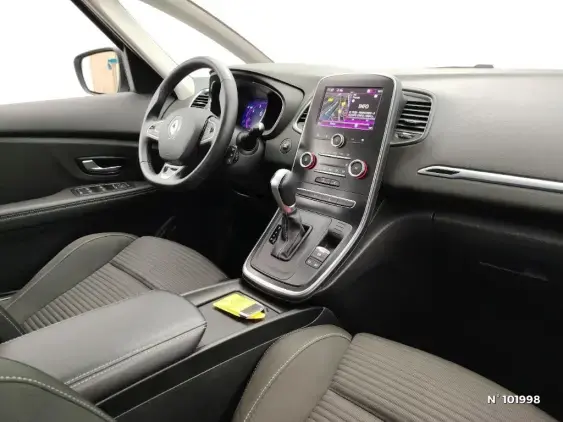 RENAULT SCENIC IV - voiture d'occasion - Photo 10