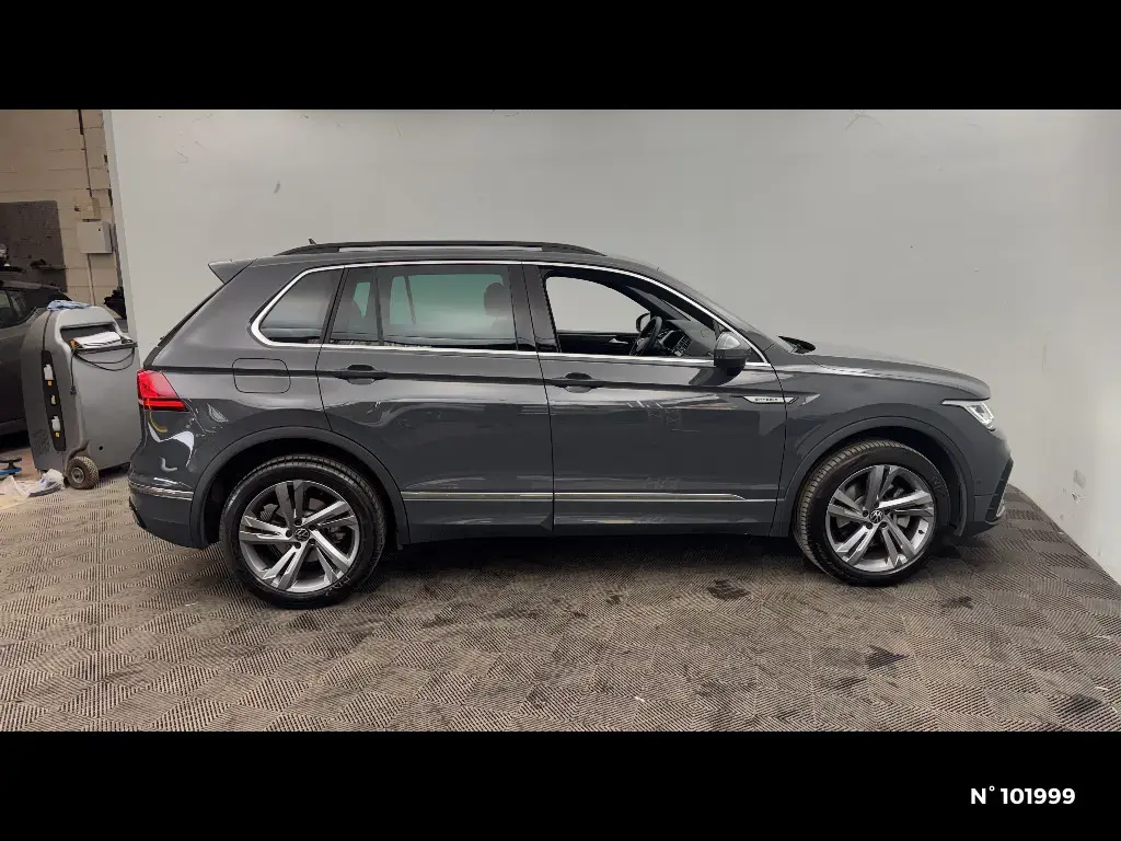 VOLKSWAGEN TIGUAN II - Miniature 3