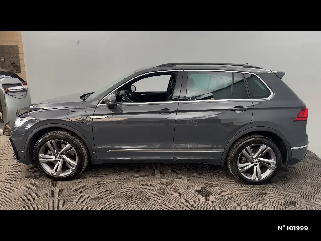 VOLKSWAGEN TIGUAN II - Miniature 4