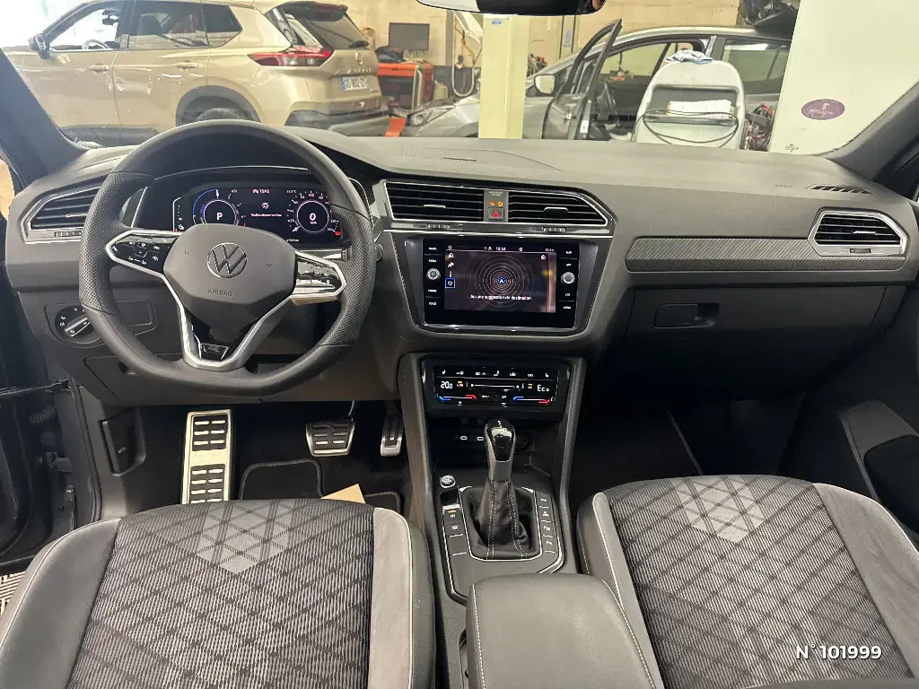 VOLKSWAGEN TIGUAN II - Miniature 6