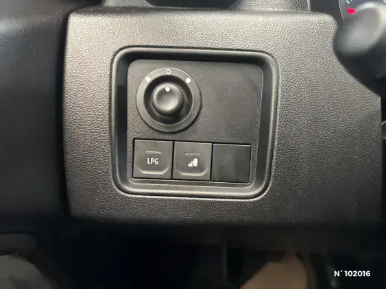 DACIA DUSTER II - voiture d'occasion - Photo 15