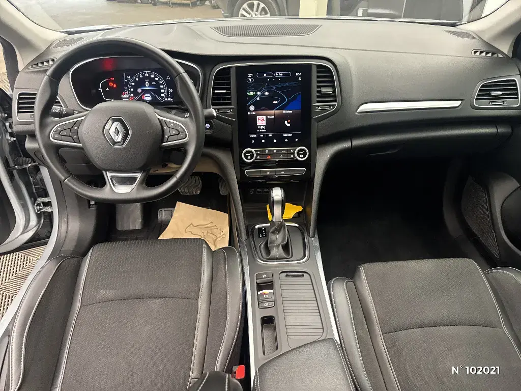 RENAULT MEGANE IV - Miniature 6