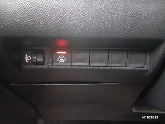 PEUGEOT 208 II - voiture d'occasion - Photo 15