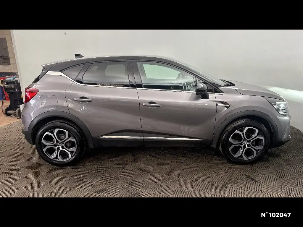 RENAULT CAPTUR II - Miniature 3