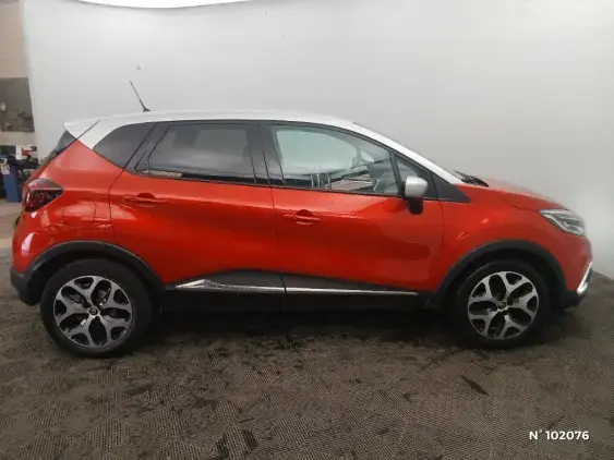 RENAULT CAPTUR - voiture d'occasion - Photo 5