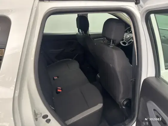 DACIA DUSTER II - voiture d'occasion - Photo 11