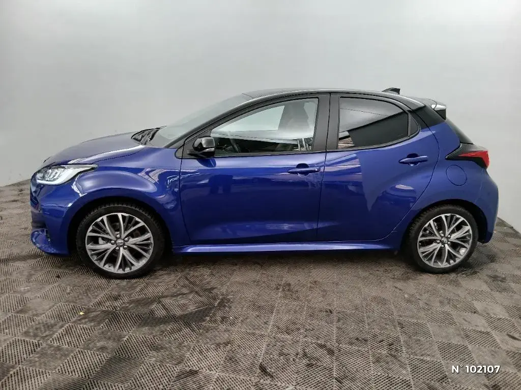 TOYOTA YARIS IV - Miniature 4