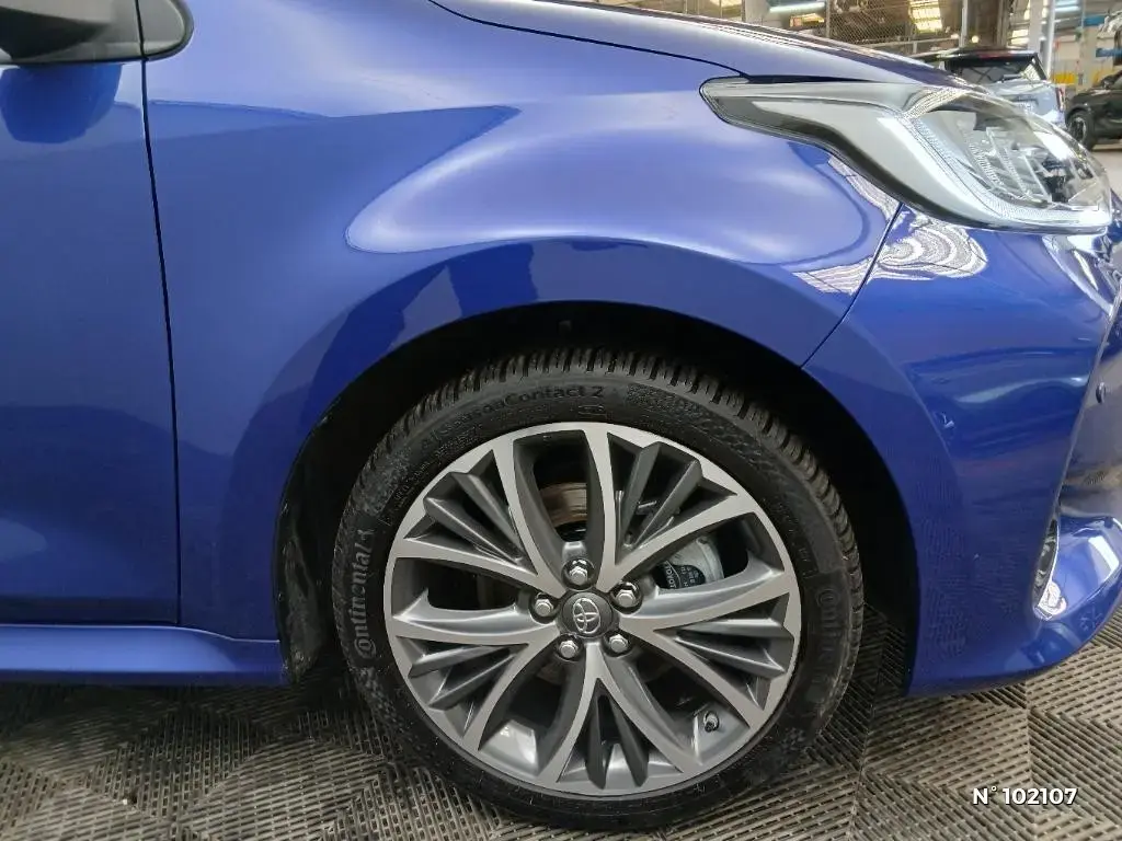 TOYOTA YARIS IV - Miniature 5