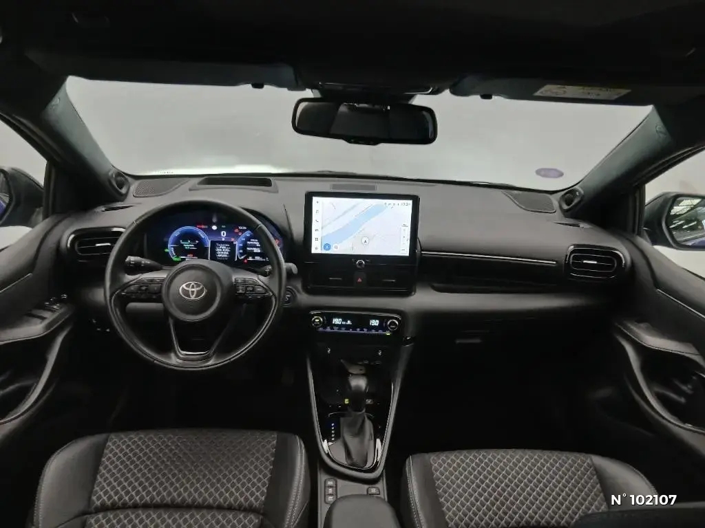 TOYOTA YARIS IV - Miniature 6