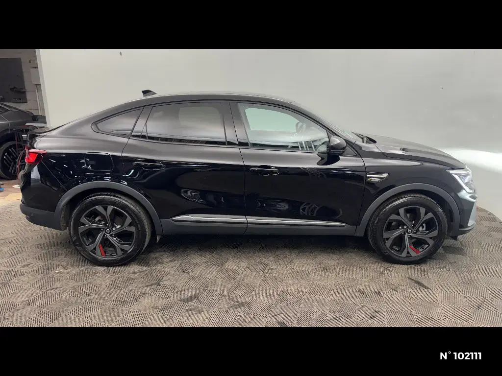 RENAULT ARKANA - Miniature 3