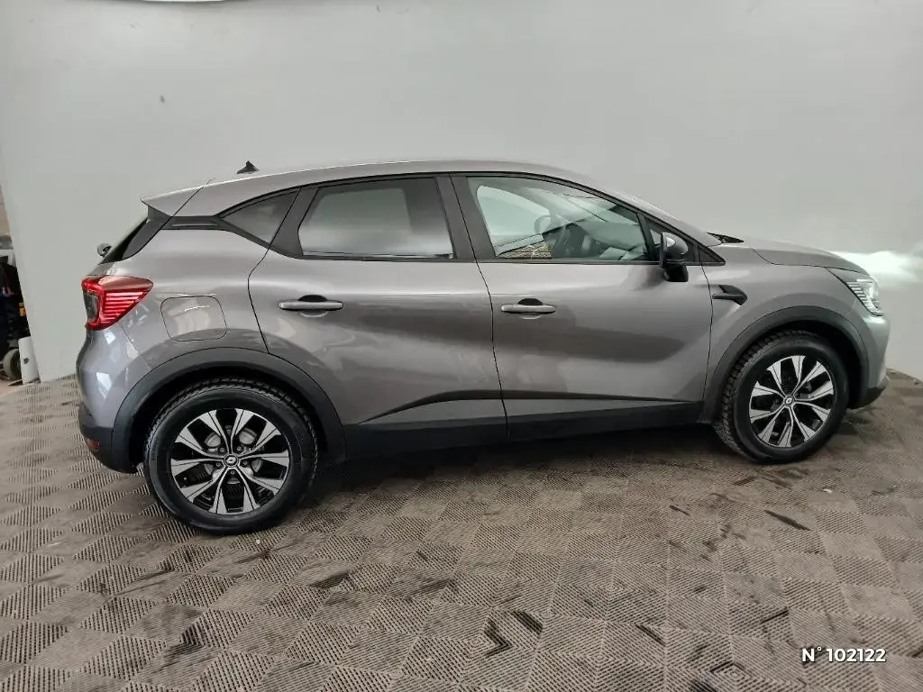 RENAULT CAPTUR II - Miniature 3