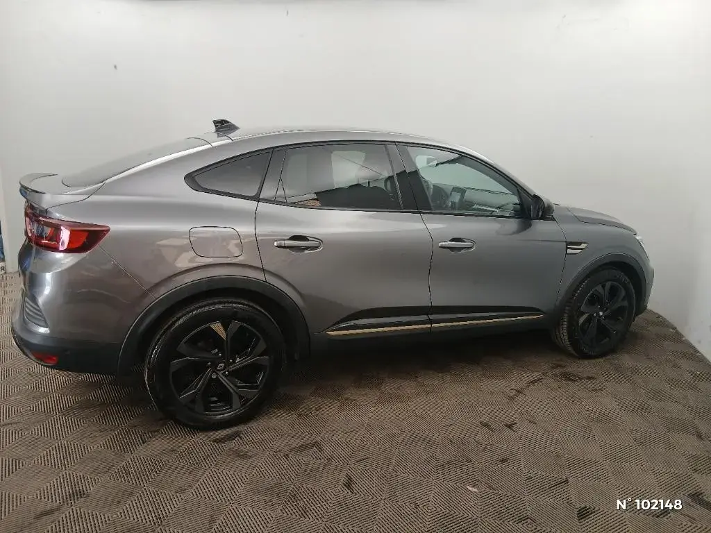 RENAULT ARKANA - Miniature 3