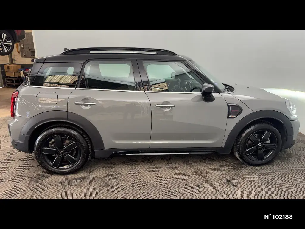 MINI COUNTRYMAN II - Miniature 3