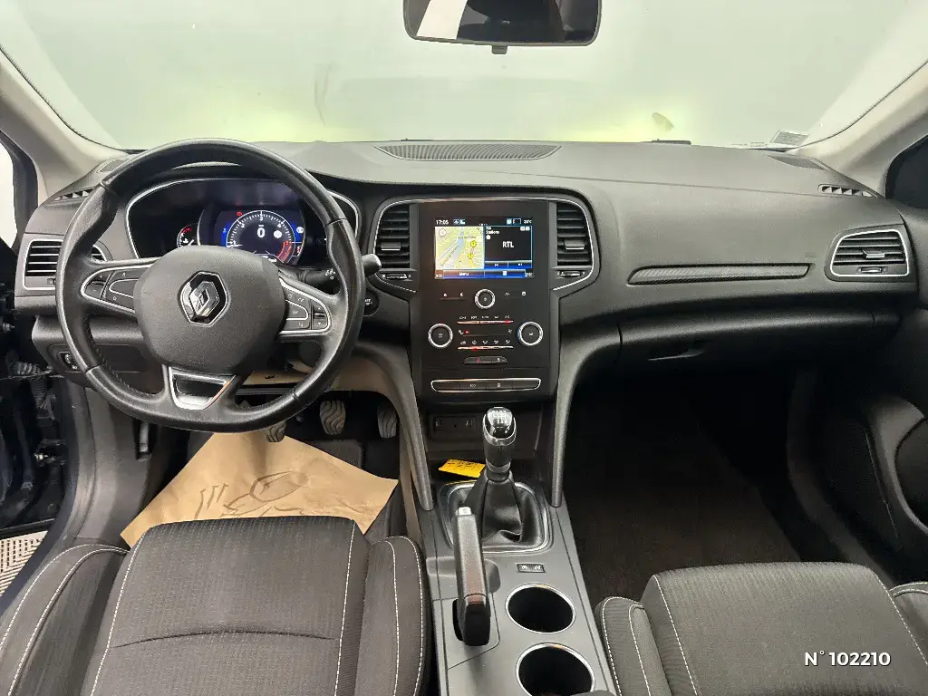 RENAULT MEGANE IV - Miniature 6