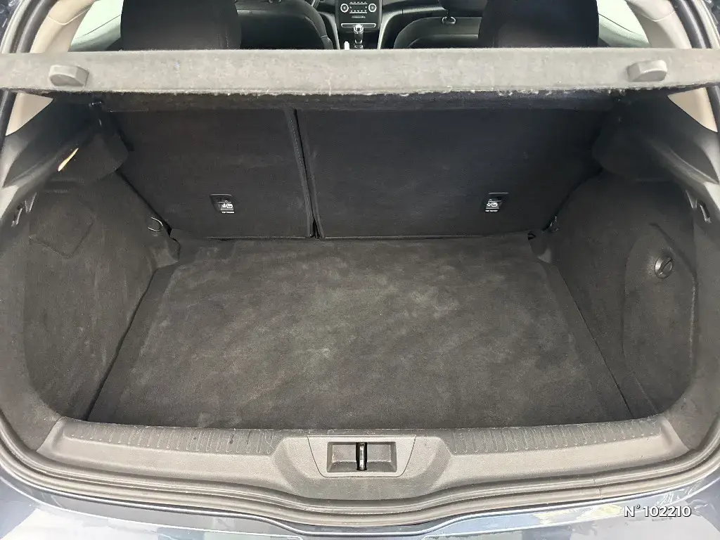 RENAULT MEGANE IV - Miniature 10