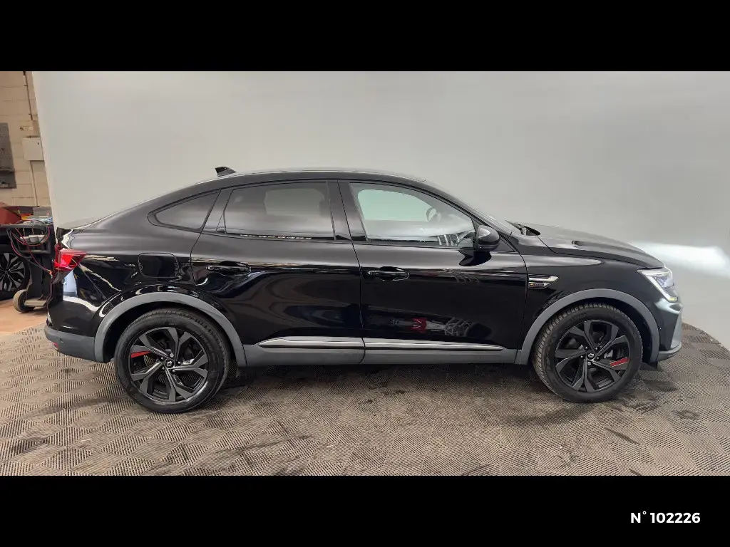 RENAULT ARKANA - Miniature 3