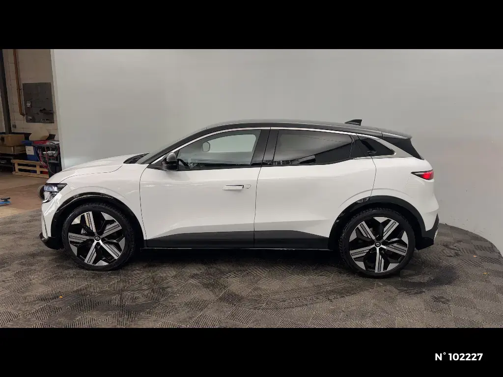 RENAULT MEGANE V - Miniature 4