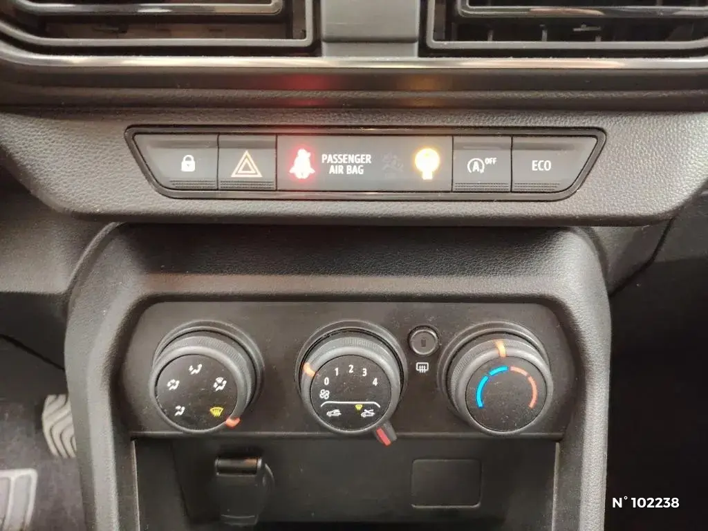 DACIA SANDERO III - Miniature 10
