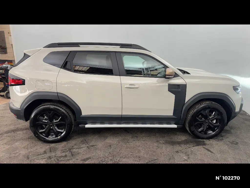 DACIA DUSTER III - Miniature 3