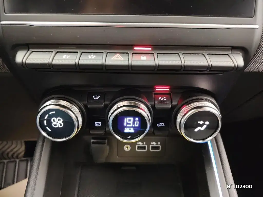 RENAULT CLIO V - Miniature 11