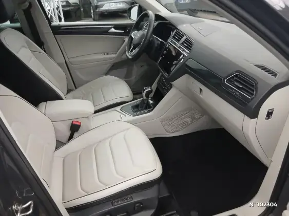 VOLKSWAGEN TIGUAN II - voiture d'occasion - Photo 10