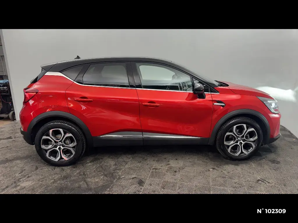 RENAULT CAPTUR II - Miniature 3