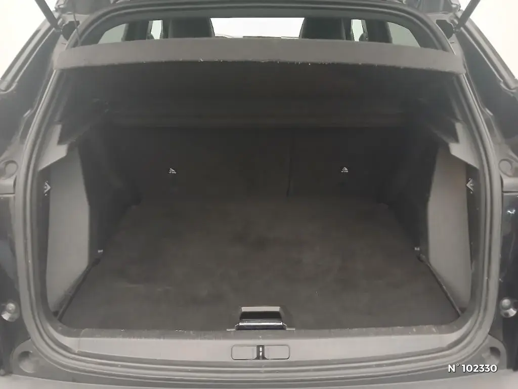 PEUGEOT 2008 II - Miniature 9