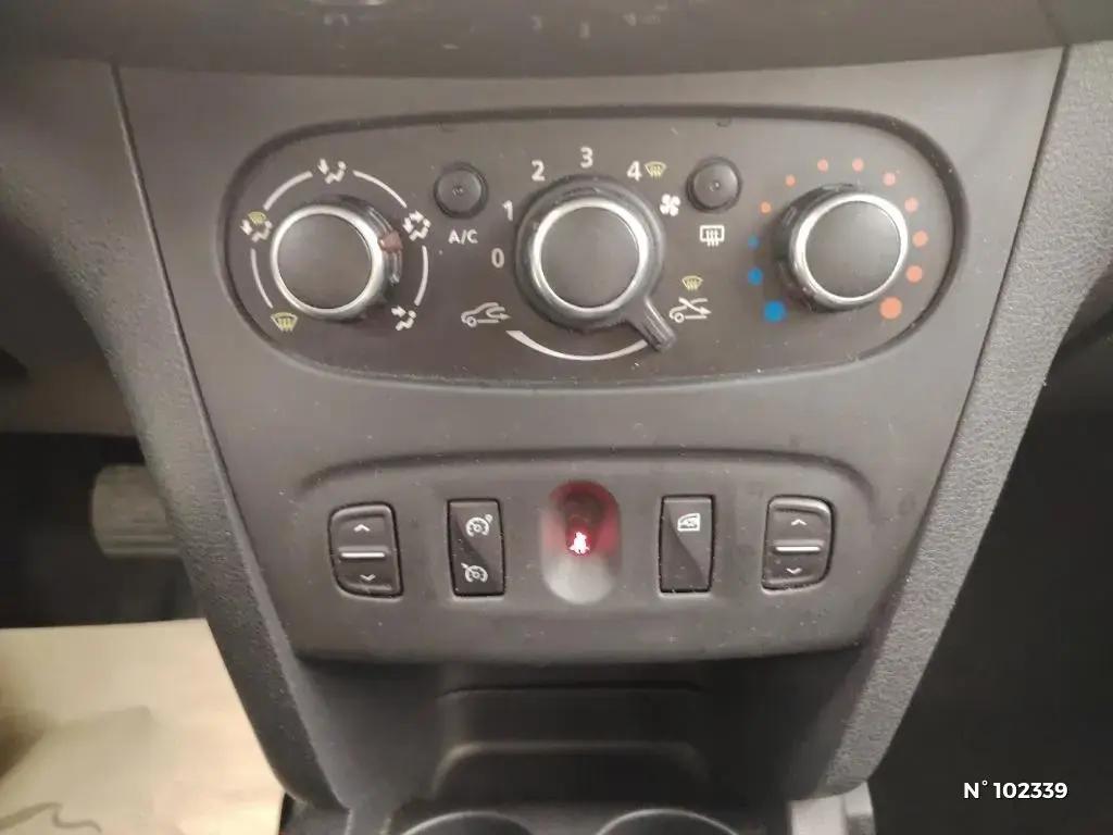 DACIA SANDERO II - Miniature 10