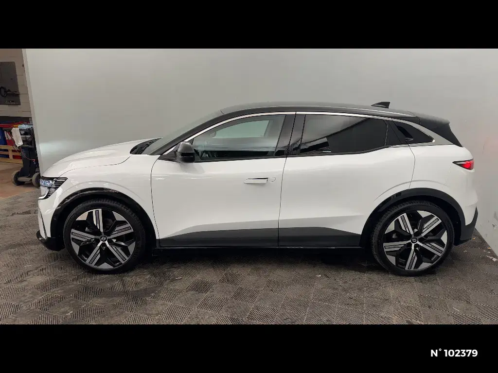RENAULT MEGANE V - Miniature 4