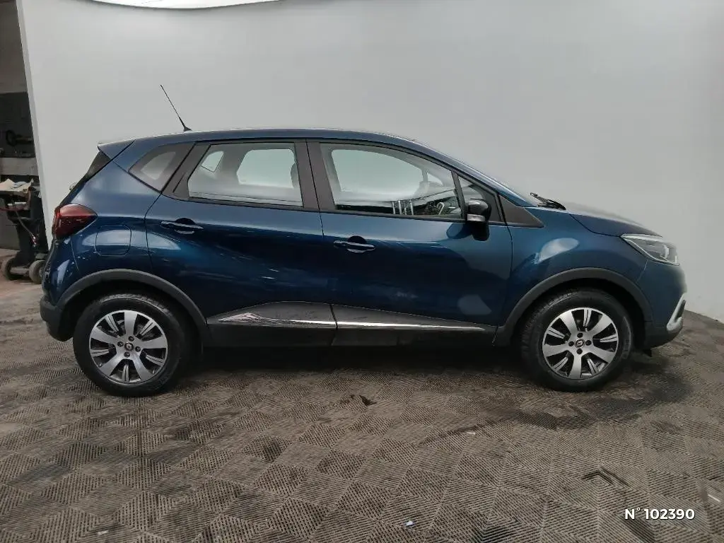 RENAULT CAPTUR - Miniature 3