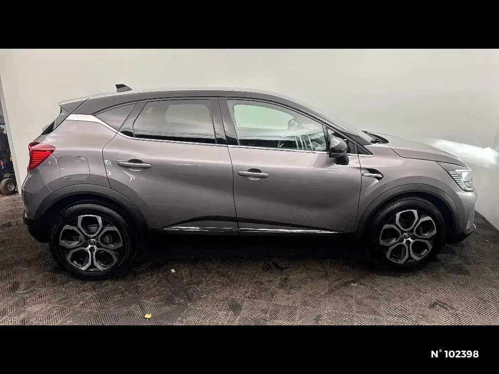 RENAULT CAPTUR II - Miniature 3