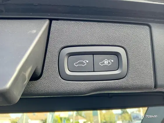 VOLVO XC60 II - voiture d'occasion - Photo 26